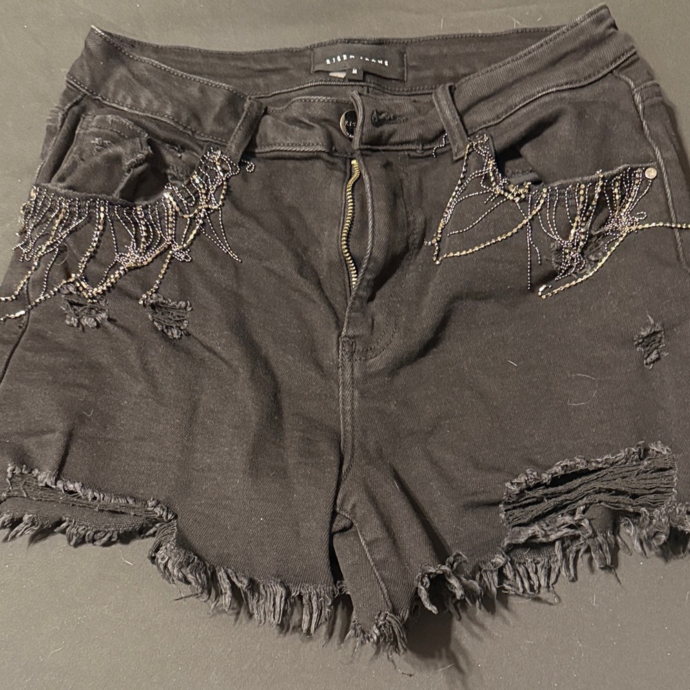 Stylish Black Jean Shorts with Chain Accents NWOT